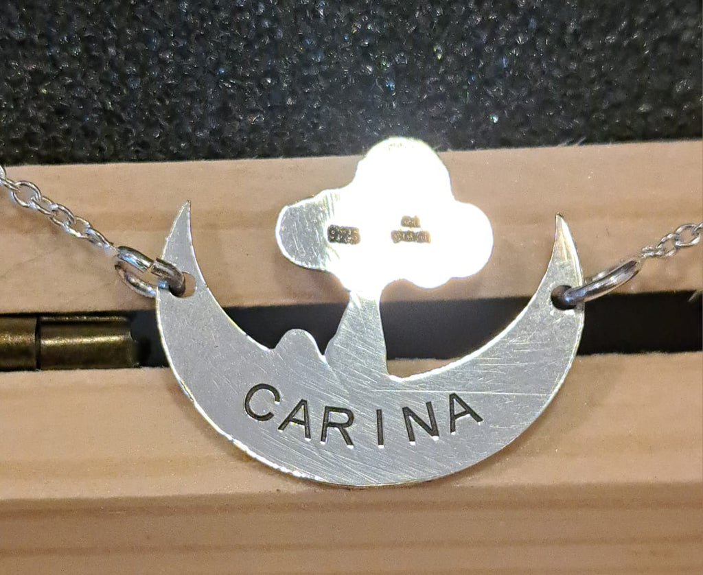 Colgante Snoopy en la Luna de Plata y Esmalte