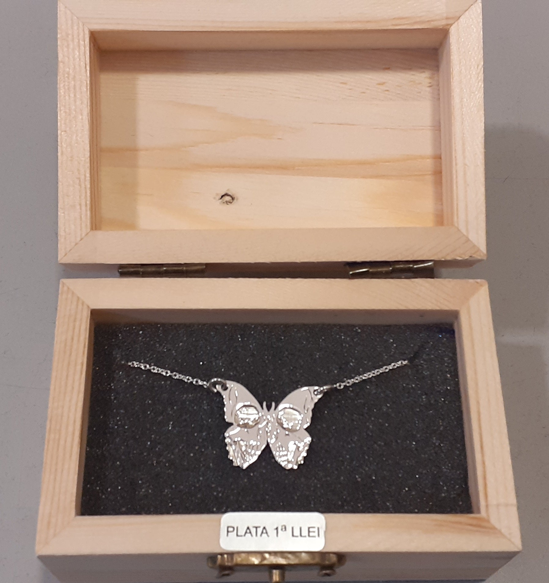 Collar con colgante de plata Cruz de Luz